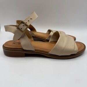 Miz Mooz Sanna Leather Ankle Strap Flat Sandals‎ Women Size 38 Beige